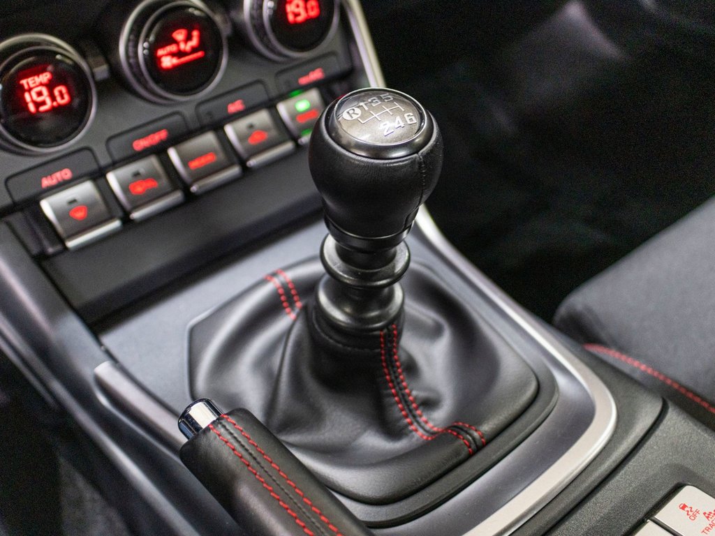 2023 Subaru BRZ 2.4L, CARPLAY, BANCS CHAUFF, JAMAIS ACC, 1 PROP in Charlemagne, Quebec - 11 - w1024h768px