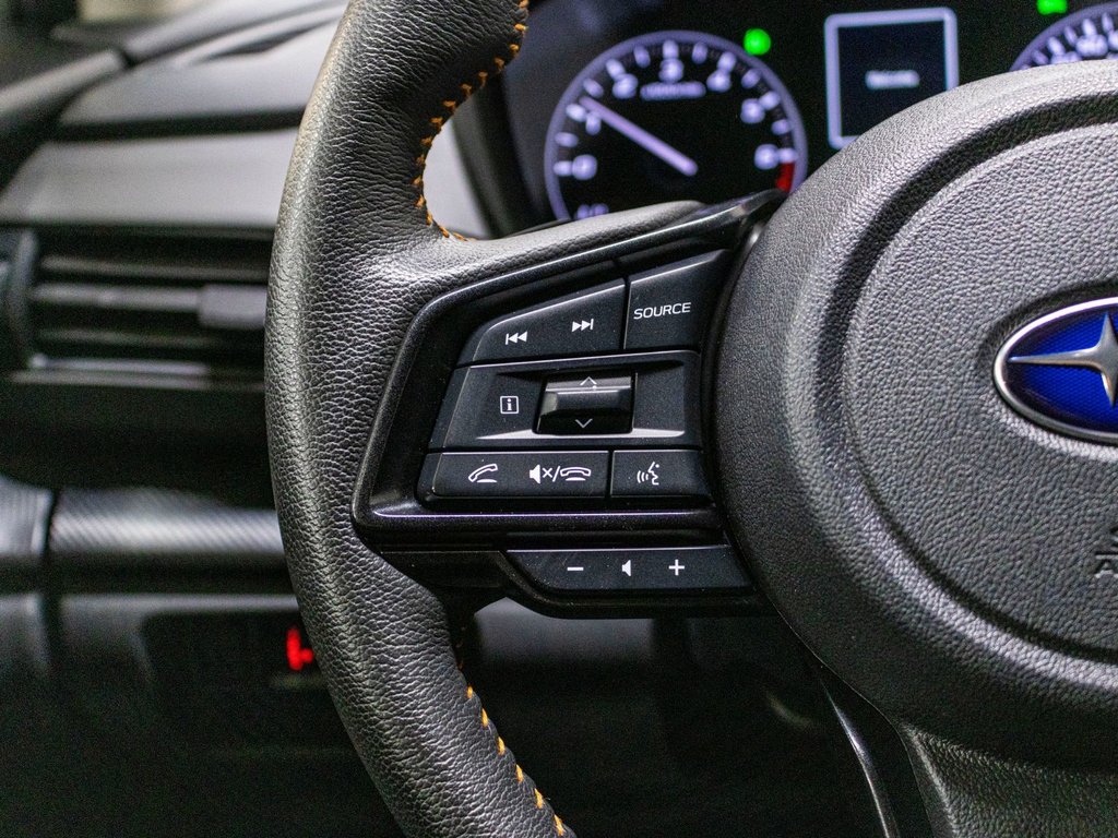Subaru CROSSTREK LIMITED LIMITED, 2.5L, CUIR, TOIT, CARPLAY, HARMAN KARDON 2024 à Charlemagne, Québec - 10 - w1024h768px