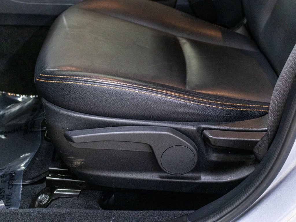 2016 Subaru Crosstrek LIMITED, CUIR, TOIT, BLUETOOTH, CAMERA REC, BAS KM in Charlemagne, Quebec - 24 - w1024h768px