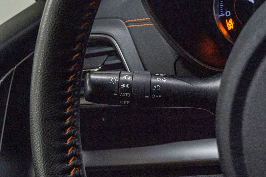 2023 Subaru Crosstrek Limited, CUIR, TOIT OUV, NAV, CAM REC in Charlemagne, Quebec - 17 - w1024h768px