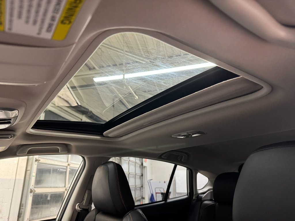 Subaru Crosstrek LIMITED,2.5L,CUIR, TOIT, CARPLAY, BANCS CH, HARMON 2023 à Charlemagne, Québec - 13 - w1024h768px