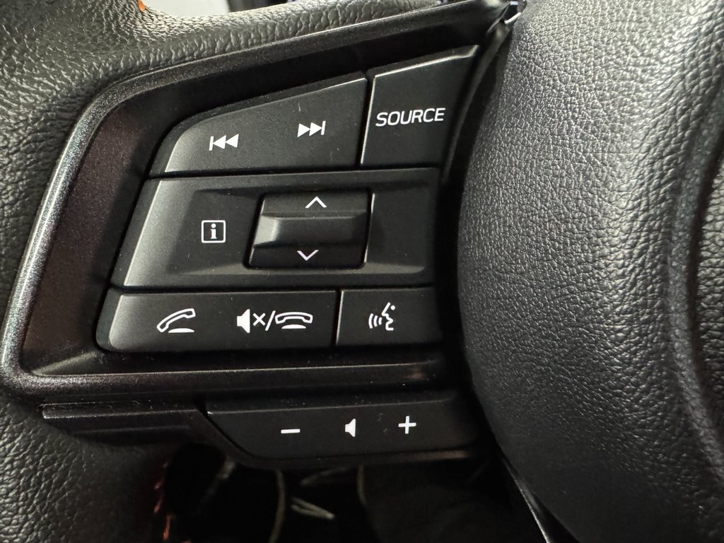 2024 Subaru Crosstrek LIMITED, 2.5L, TOIT, CUIR, CARPLAY, HARMON KARDON in Charlemagne, Quebec - 14 - w1024h768px