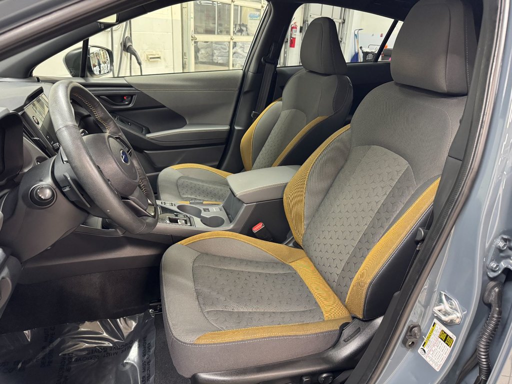 2024 Subaru Crosstrek ONYX, 2.5L, TOIT, ECRAN 11.6, BANCS CHAUF,CARPLAY in Charlemagne, Quebec - 10 - w1024h768px