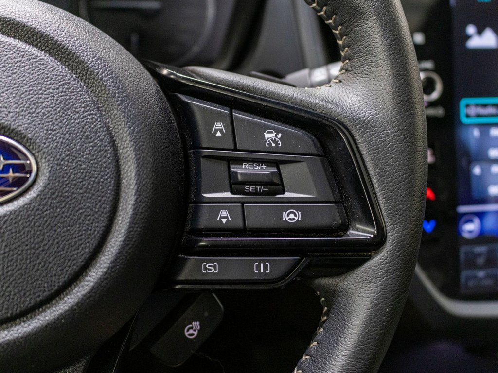 2025 Subaru FORESTER TOURING TOURING, TOIT, CARPLAY, BANCS CHAUFF, ECRAN 11.6 in Charlemagne, Quebec - 11 - w1024h768px