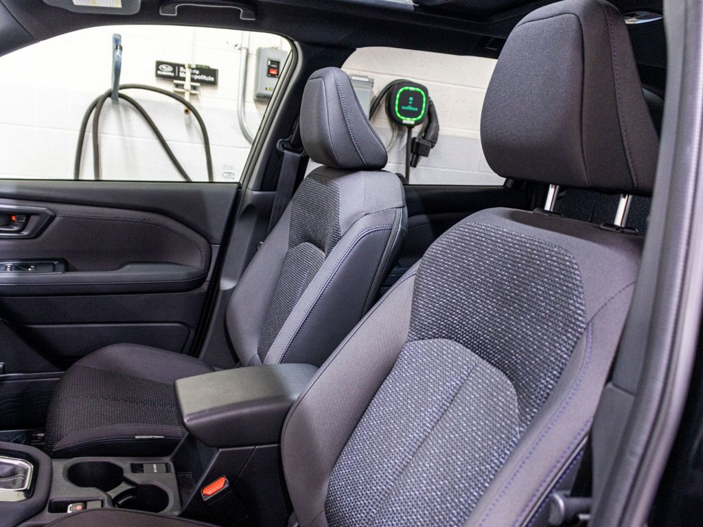2025 Subaru FORESTER TOURING TOURING, TOIT, CARPLAY, BANCS CHAUFF, ECRAN 11.6 in Charlemagne, Quebec - 23 - w1024h768px