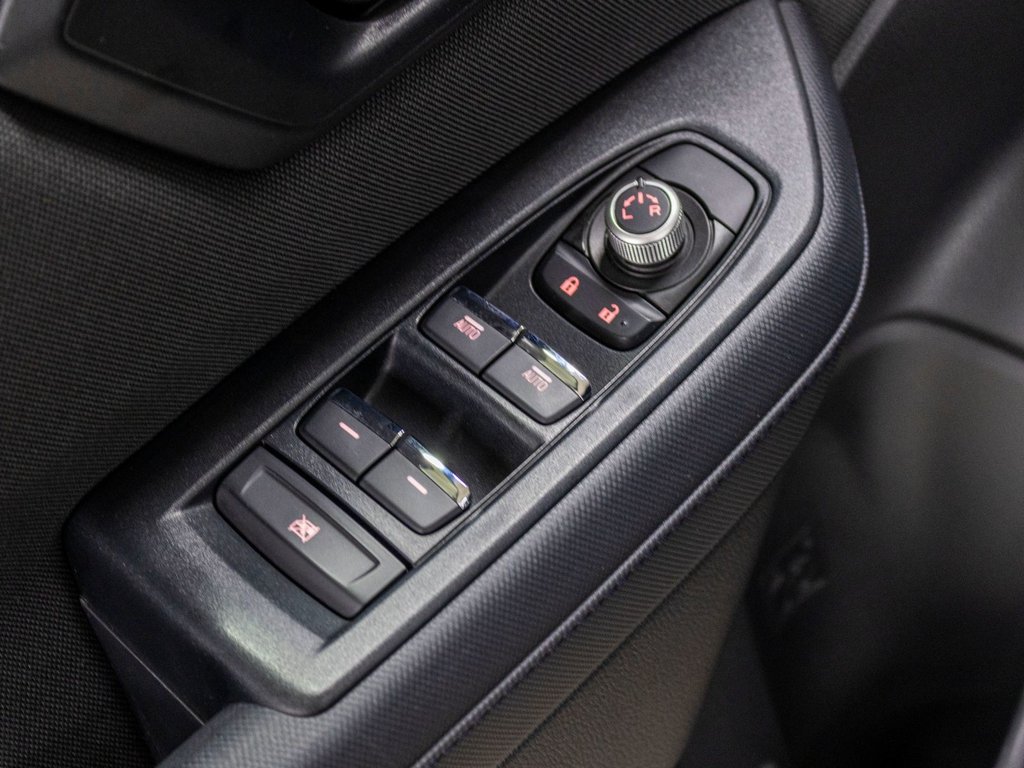 2025 Subaru FORESTER TOURING TOURING, TOIT, CARPLAY, BANCS CHAUFF, ECRAN 11.6 in Saint-Jérôme, Quebec - 32 - w1024h768px