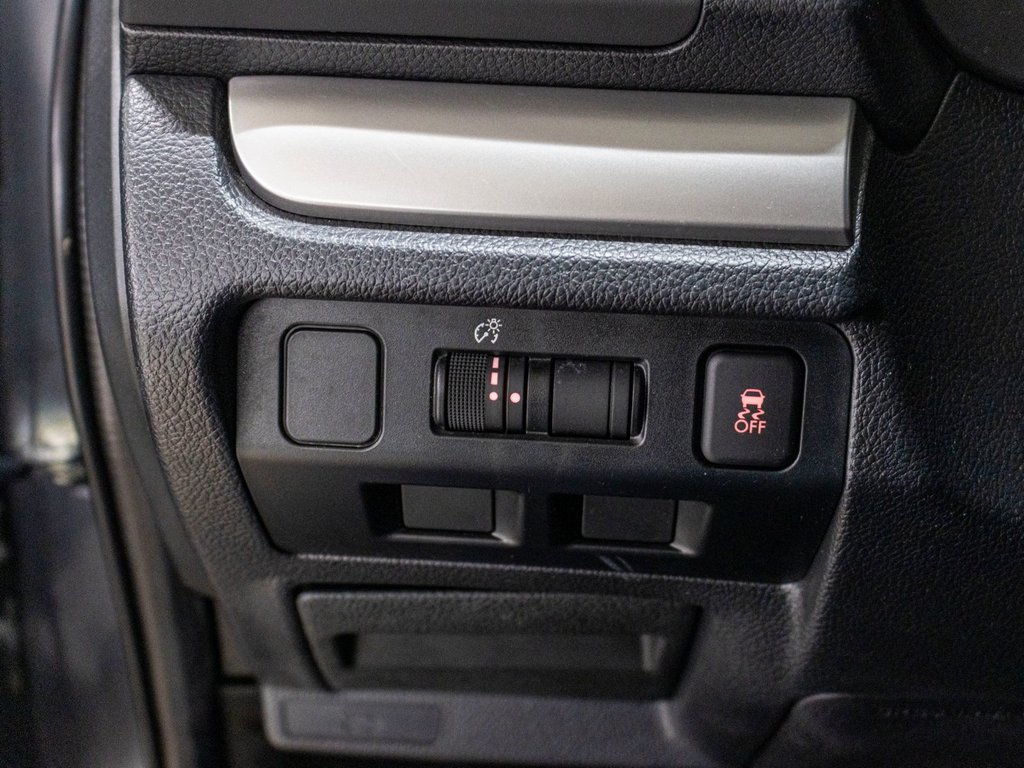 2017 Subaru Forester 2.5i, BANCS CHAUFFANT, BLUETOOTH, CAMERA REC, MAGS in Charlemagne, Quebec - 19 - w1024h768px