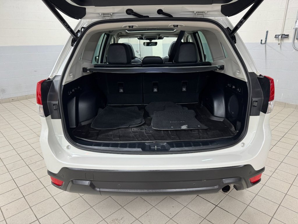 2022 Subaru Forester LIMITED, CUIR, TOIT PANO, CARPLAY, HARMON KARDON in Charlemagne, Quebec - 6 - w1024h768px