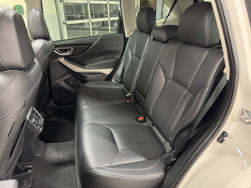 2022 Subaru Forester LIMITED, CUIR, TOIT PANO, CARPLAY, HARMON KARDON in Charlemagne, Quebec - 11 - w1024h768px