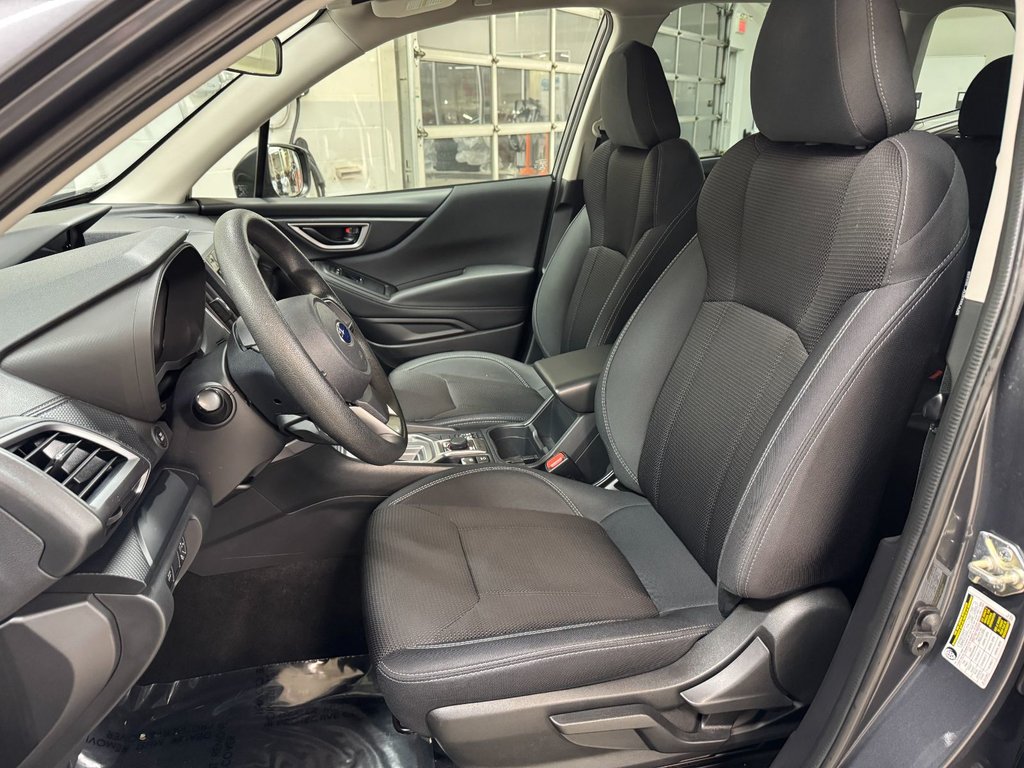 2022 Subaru Forester 2.5i, EYESIGHT, CARPLAY, BANCS CHAUFF, CAM REC in Charlemagne, Quebec - 10 - w1024h768px