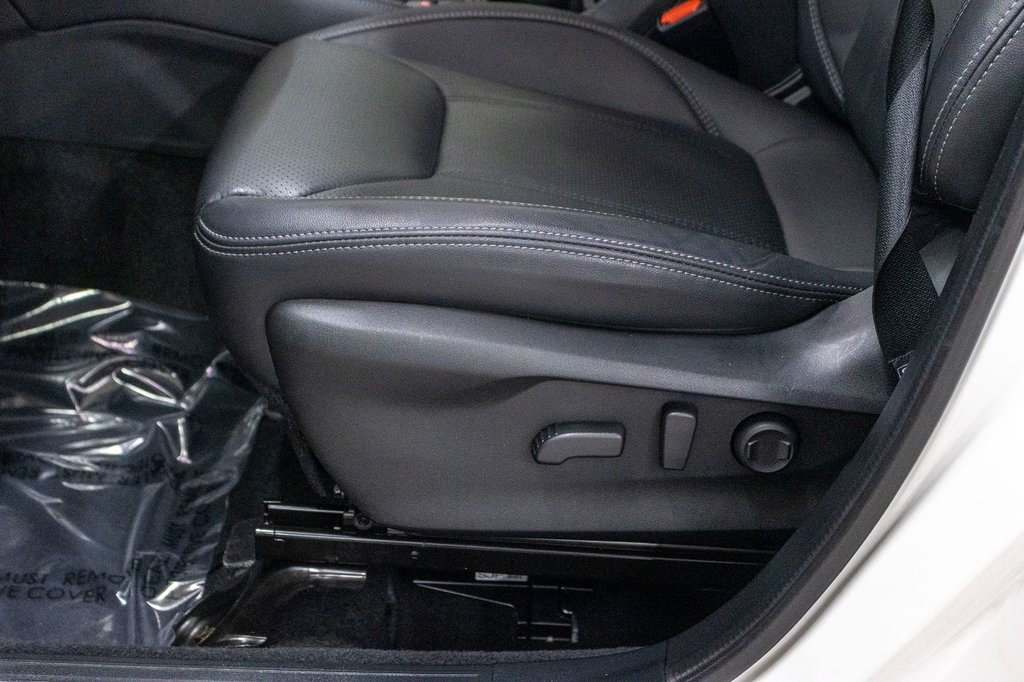 Subaru Forester LIMITED, TOIT PANO, CUIR, CARPLAY, BANCS CHAUFF 2023 à Charlemagne, Québec - 25 - w1024h768px