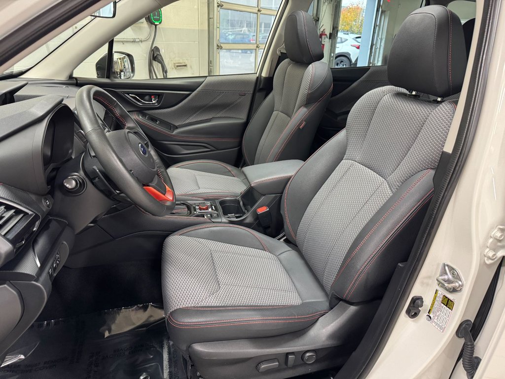 2023 Subaru Forester SPORT, TOIT PANO, CARPLAY, BANCS CHAUFF, EYESIGHT in Charlemagne, Quebec - 8 - w1024h768px