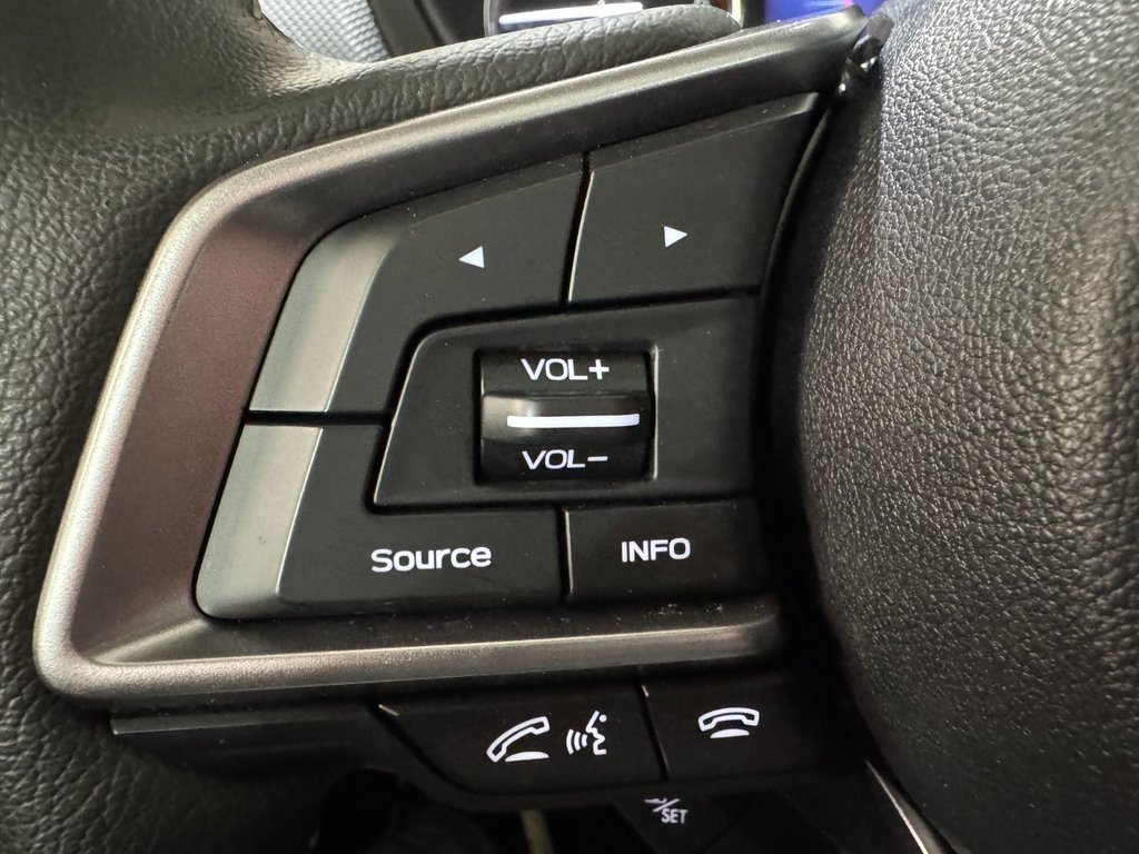 Subaru Forester LIMITED, TOIT PANO, CUIR, CARPLAY, HARMON KARDON 2023 à Charlemagne, Québec - 17 - w1024h768px