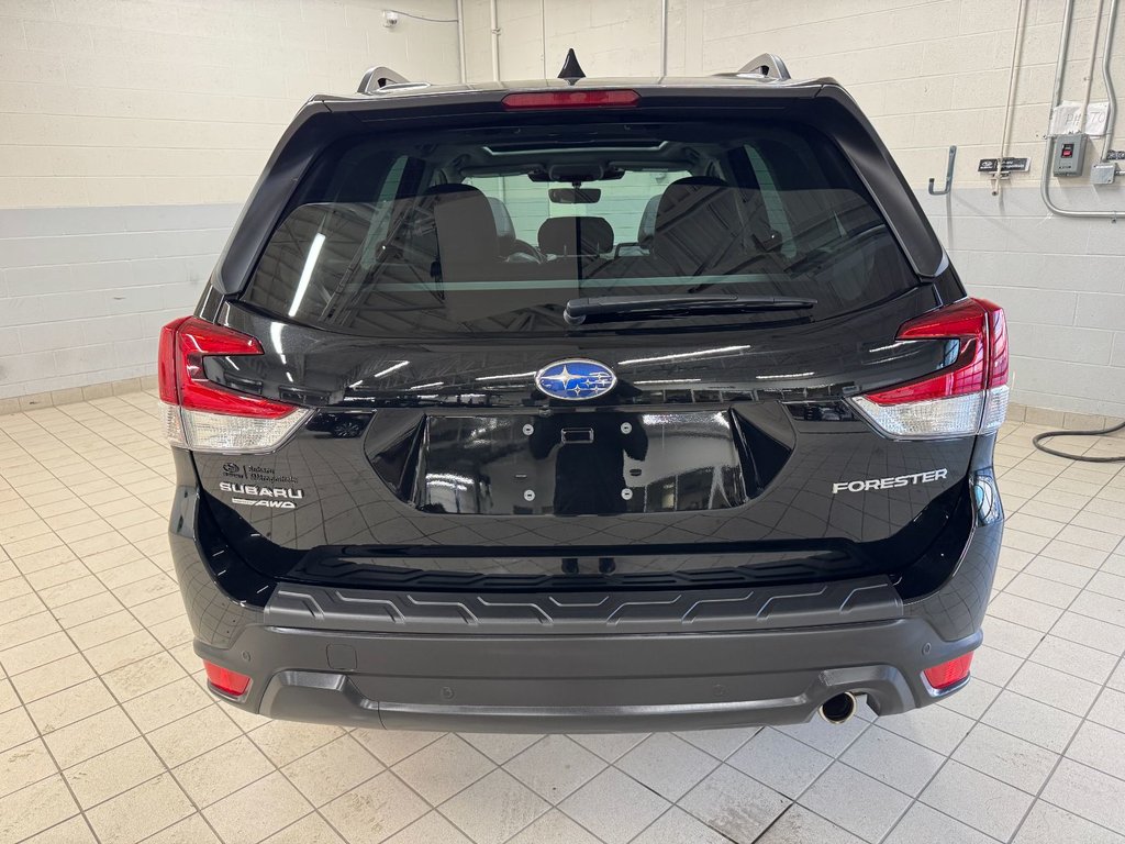 2023 Subaru Forester LIMITED, CUIR, TOIT, CARPLAY, BANCS CHAUFF, CAM in Charlemagne, Quebec - 5 - w1024h768px