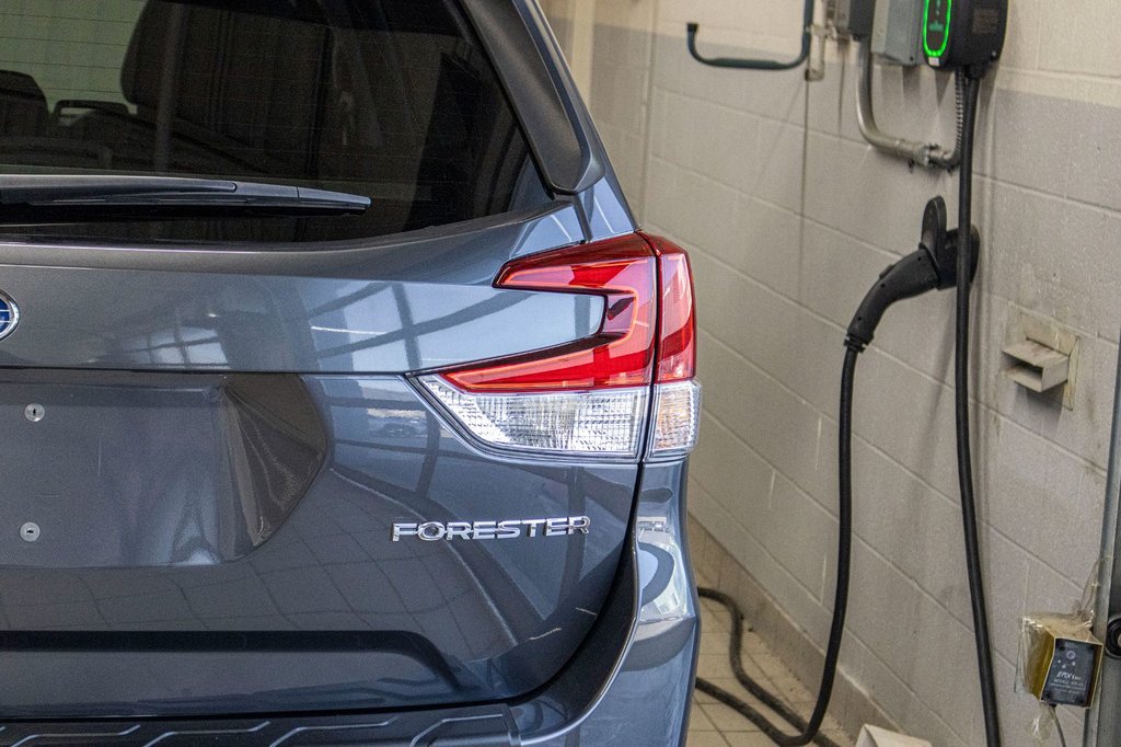 2023 Subaru Forester TOURING, TOIT PANO, CARPLAY, BANCS CHAUFF, CAM in Charlemagne, Quebec - 34 - w1024h768px