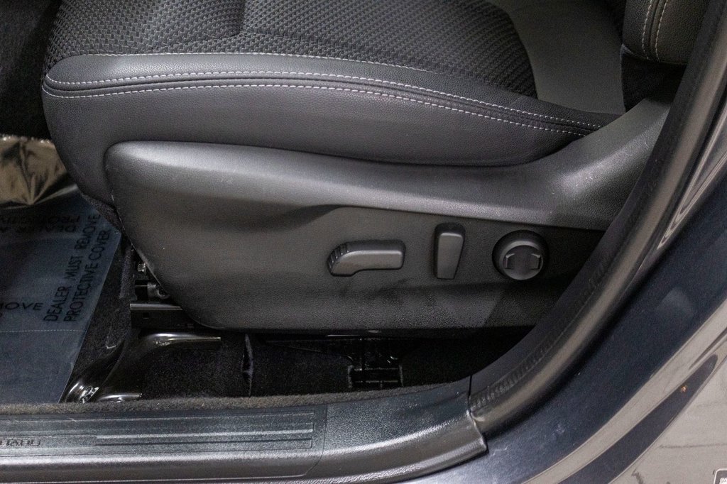 2023 Subaru Forester TOURING, TOIT PANO, CARPLAY, BANCS CHAUFF, CAM in Charlemagne, Quebec - 26 - w1024h768px