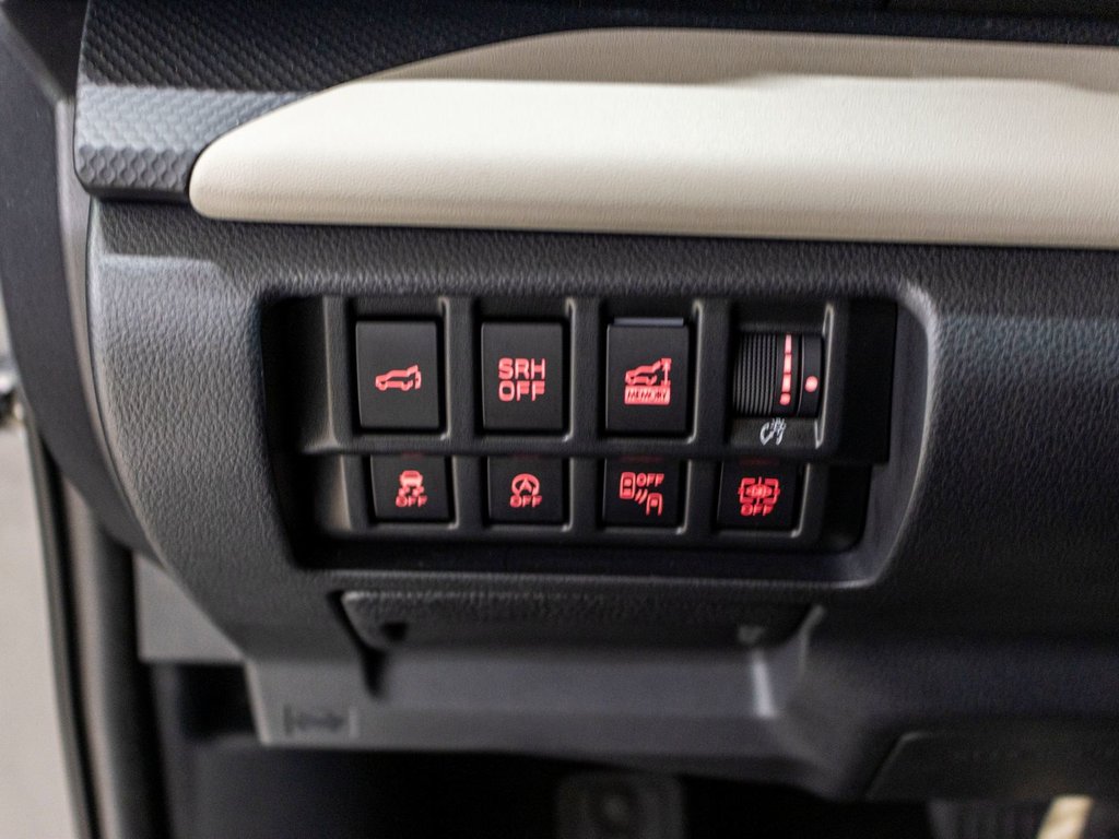 2023 Subaru Forester LIMITED, CUIR, TOIT, CARPLAY, HARMAN KARDON, CAM in Charlemagne, Quebec - 22 - w1024h768px
