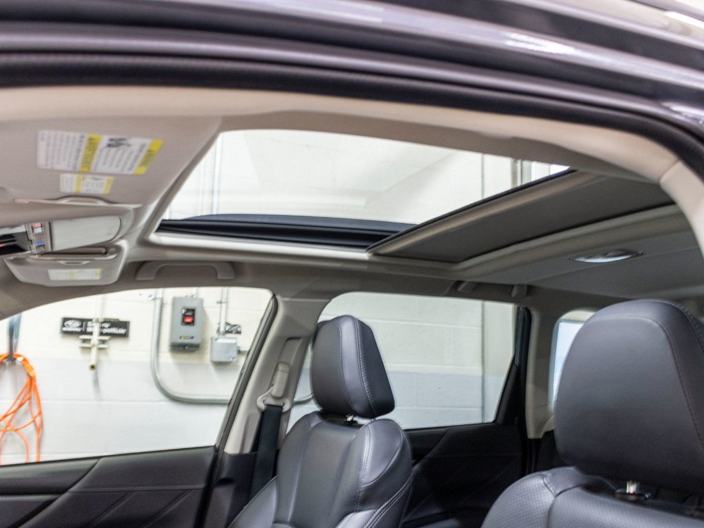 2023 Subaru Forester LIMITED, CUIR, TOIT, CARPLAY, HARMAN KARDON, CAM in Charlemagne, Quebec - 27 - w1024h768px
