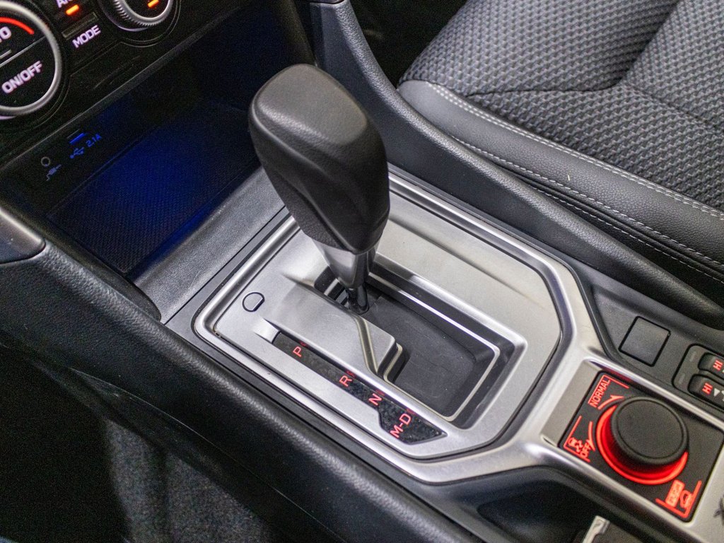 Subaru Forester TOURING, TOIT, CARPLAY, BANCS CHAUFF, EYESIGHT,CAM 2023 à Charlemagne, Québec - 14 - w1024h768px