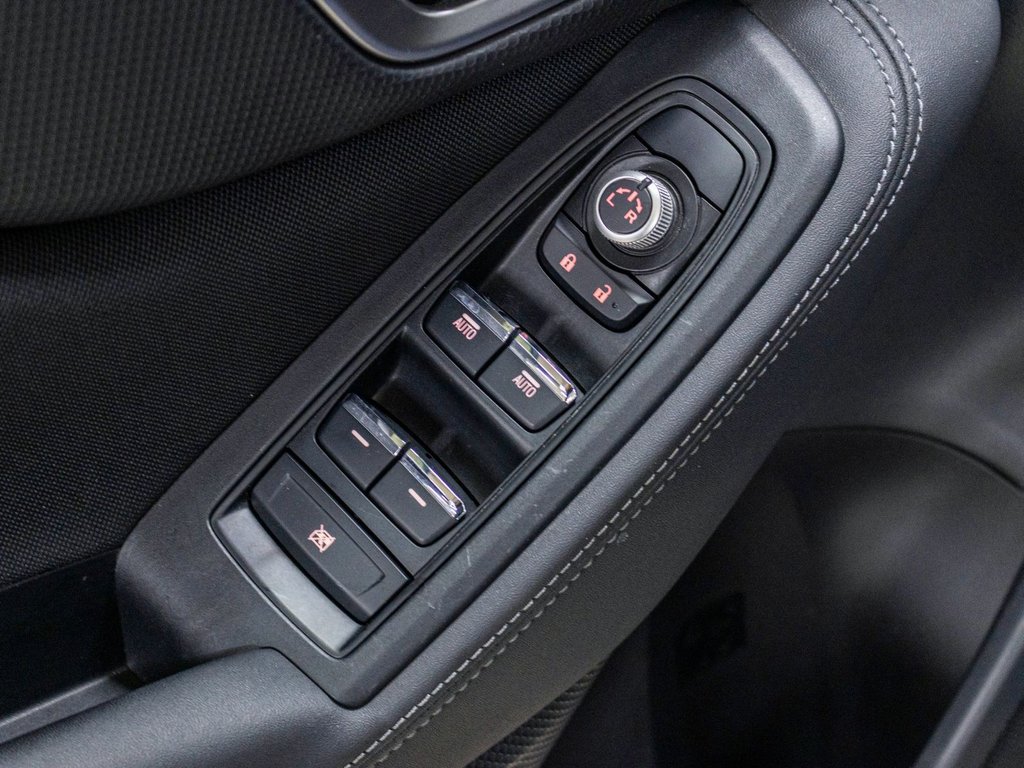 Subaru Forester TOURING, TOIT, CARPLAY, BANCS CHAUFF, EYESIGHT,CAM 2023 à Charlemagne, Québec - 28 - w1024h768px