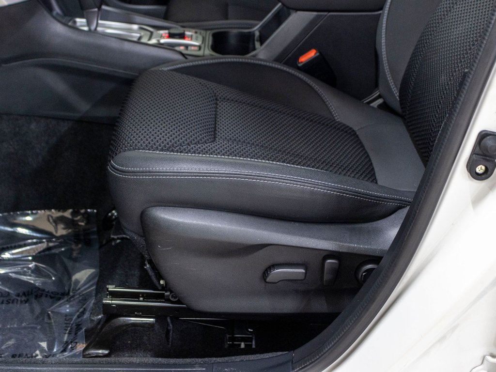 2023 Subaru Forester TOURING, TOIT, CARPLAY, BANCS CHAUFF, EYESIGHT,CAM in Charlemagne, Quebec - 25 - w1024h768px