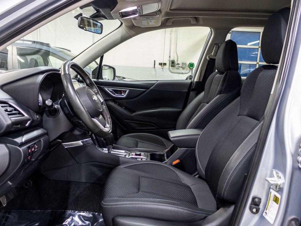 Subaru Forester TOURING, TOIT, CARPLAY, BANCS CHAUFF, EYESIGHT,CAM 2024 à Charlemagne, Québec - 24 - w1024h768px