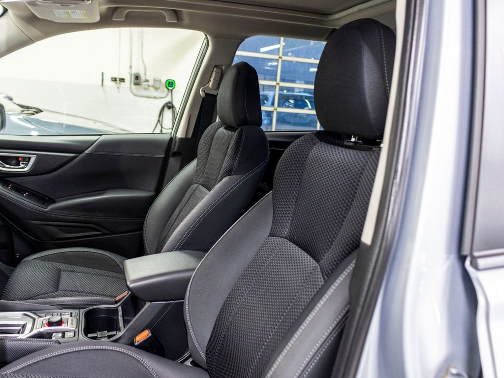 Subaru Forester TOURING, TOIT, CARPLAY, BANCS CHAUFF, EYESIGHT,CAM 2024 à Charlemagne, Québec - 26 - w1024h768px
