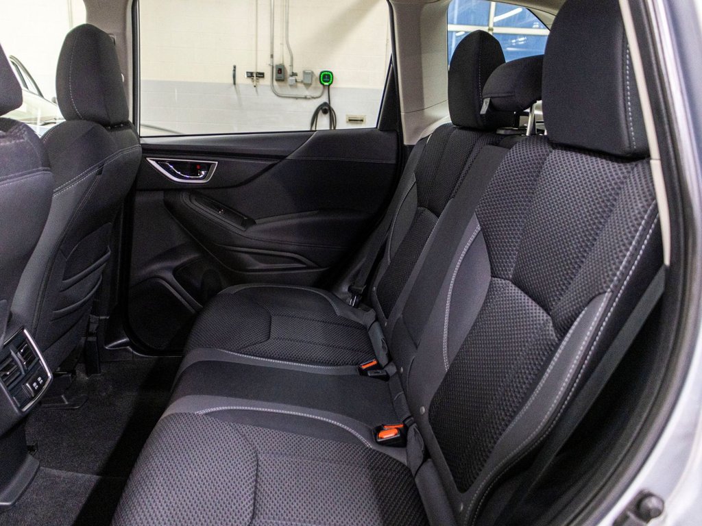Subaru Forester TOURING, TOIT, CARPLAY, BANCS CHAUFF, EYESIGHT,CAM 2024 à Charlemagne, Québec - 30 - w1024h768px