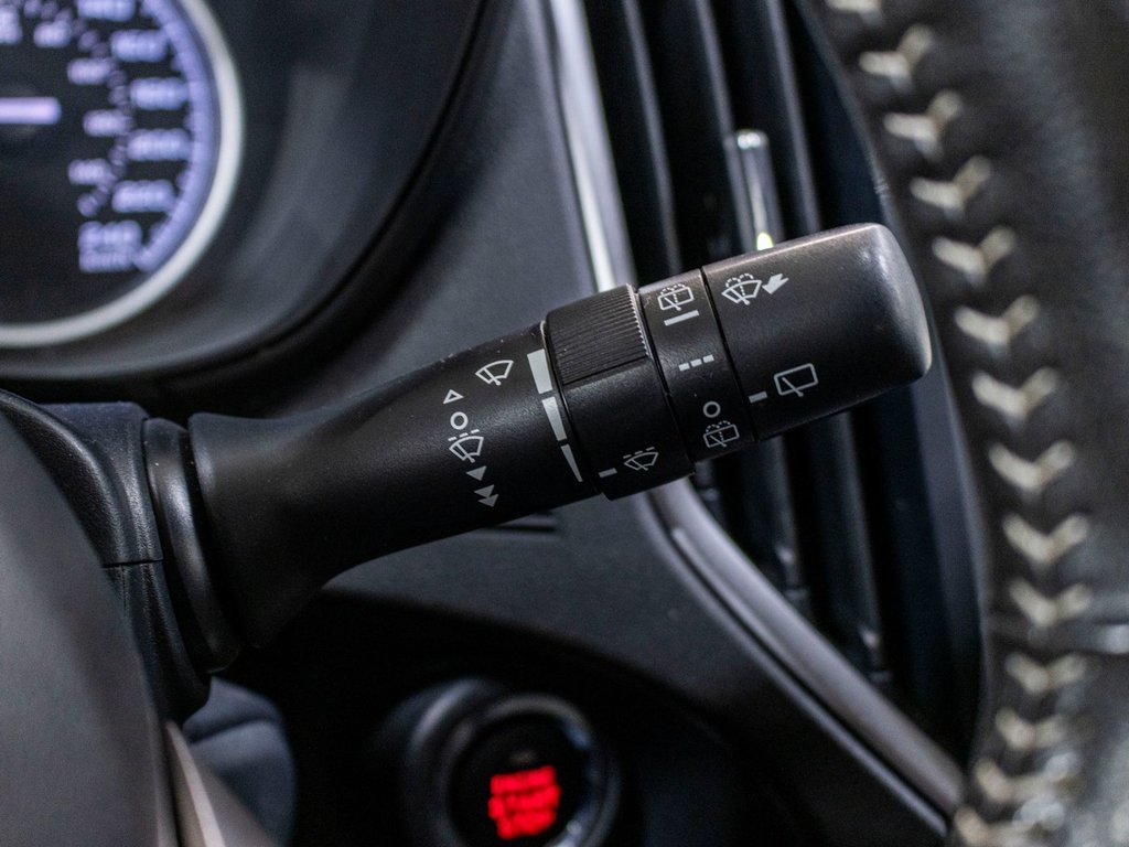 Subaru Forester TOURING, TOIT, CARPLAY, BANCS CHAUFF, EYESIGHT,CAM 2024 à Charlemagne, Québec - 20 - w1024h768px