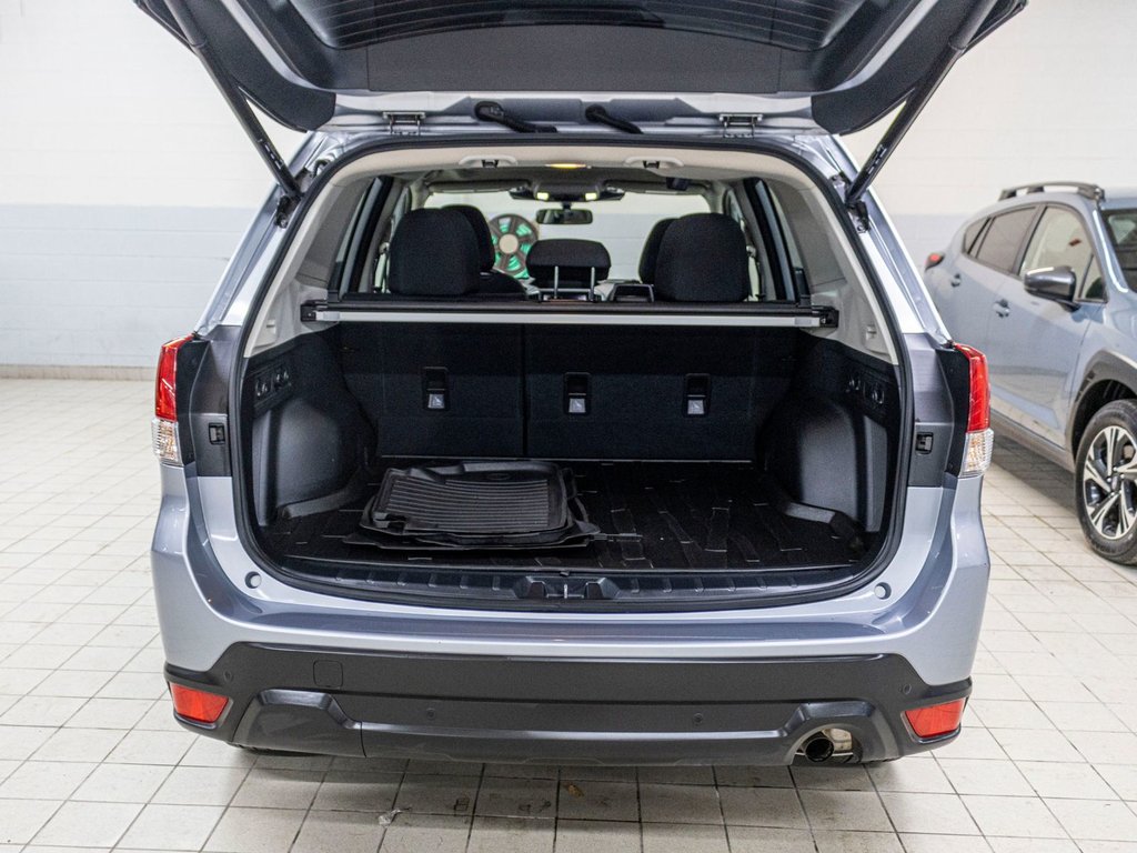 Subaru Forester TOURING, TOIT, CARPLAY, BANCS CHAUFF, EYESIGHT,CAM 2024 à Charlemagne, Québec - 31 - w1024h768px