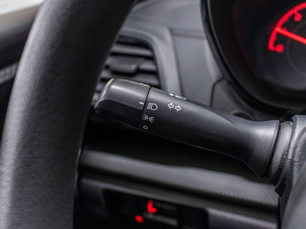 Subaru IMPREZA 5P COMMODITÉ CONVENIENCE, MANUELLE, CARPLAY, CAMERA REC, BAS KM 2017 à Saint-Jérôme, Québec - 18 - w1024h768px