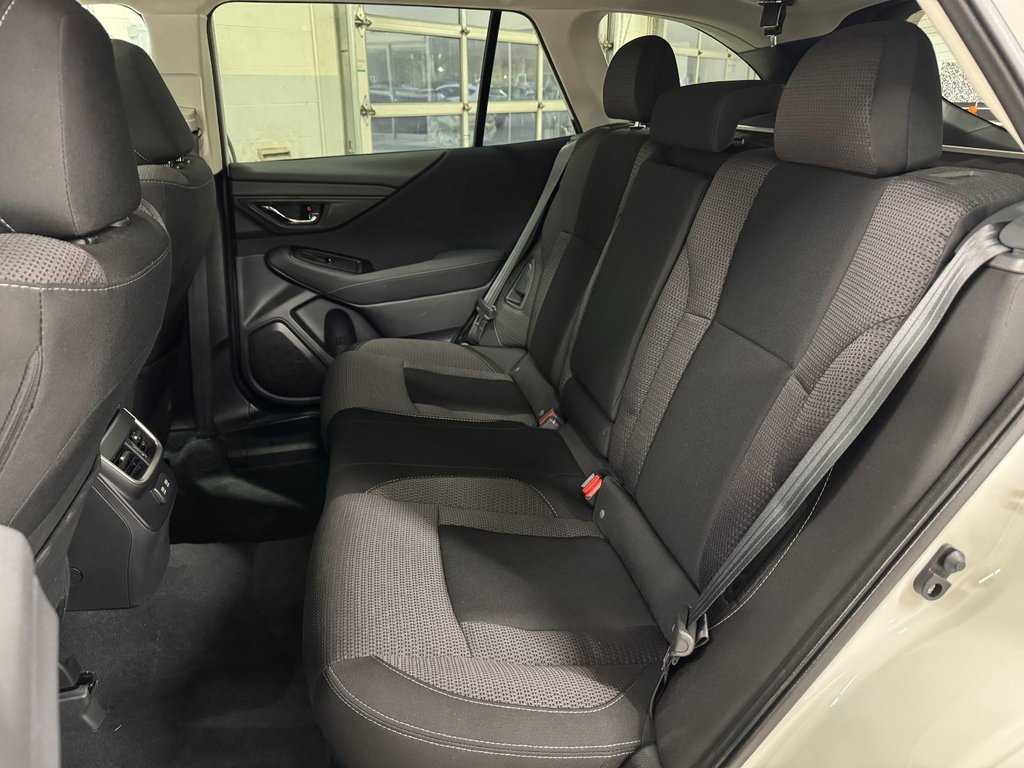2022 Subaru Outback TOURING, TOIT, CARPLAY, BANCS CHAUFF, ECRAN 11.6 in Charlemagne, Quebec - 10 - w1024h768px
