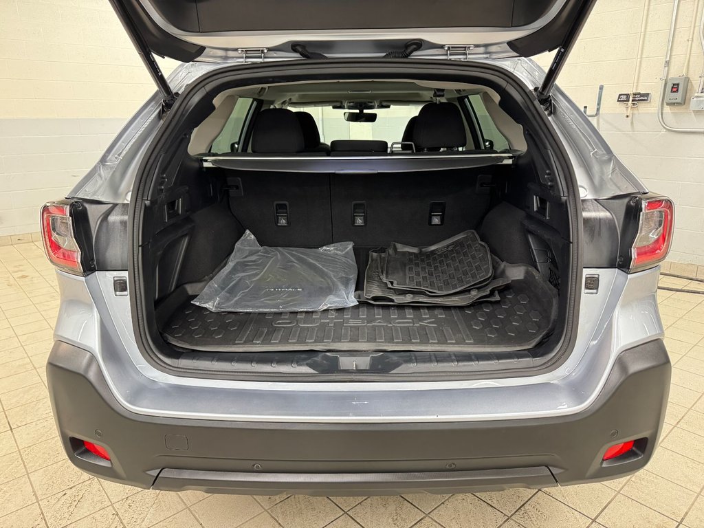 2023 Subaru Outback TOURING, TOIT, ECRAN 11,6,CARPLAY, BANCS CHAUF,CAM in Charlemagne, Quebec - 7 - w1024h768px