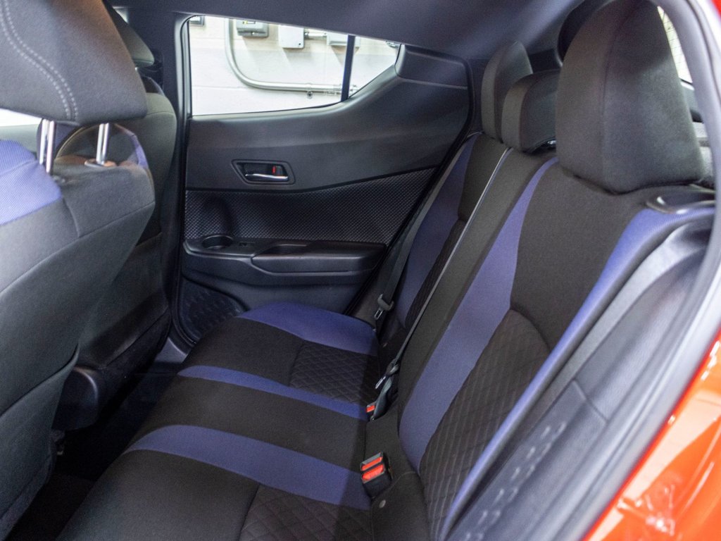 Toyota C-HR LIMITED, CUIR, BLUETOOTH, CAMERA RECUL, BAS KM 2020 à Charlemagne, Québec - 27 - w1024h768px