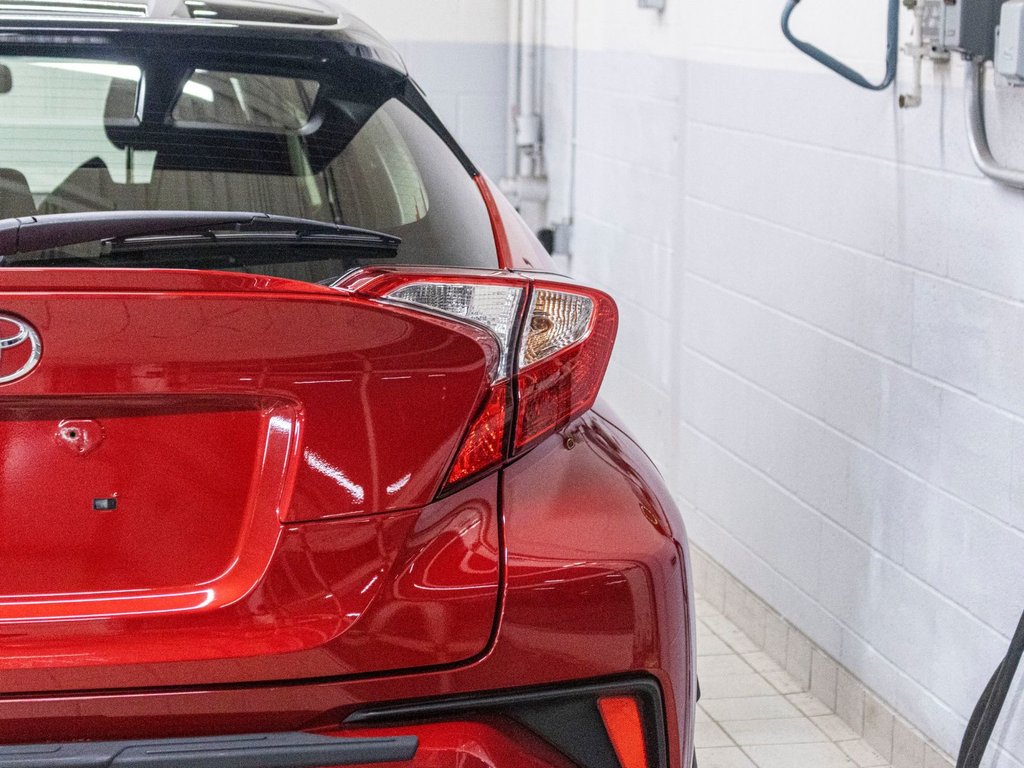 Toyota C-HR LIMITED, CUIR, BLUETOOTH, CAMERA RECUL, BAS KM 2020 à Charlemagne, Québec - 30 - w1024h768px