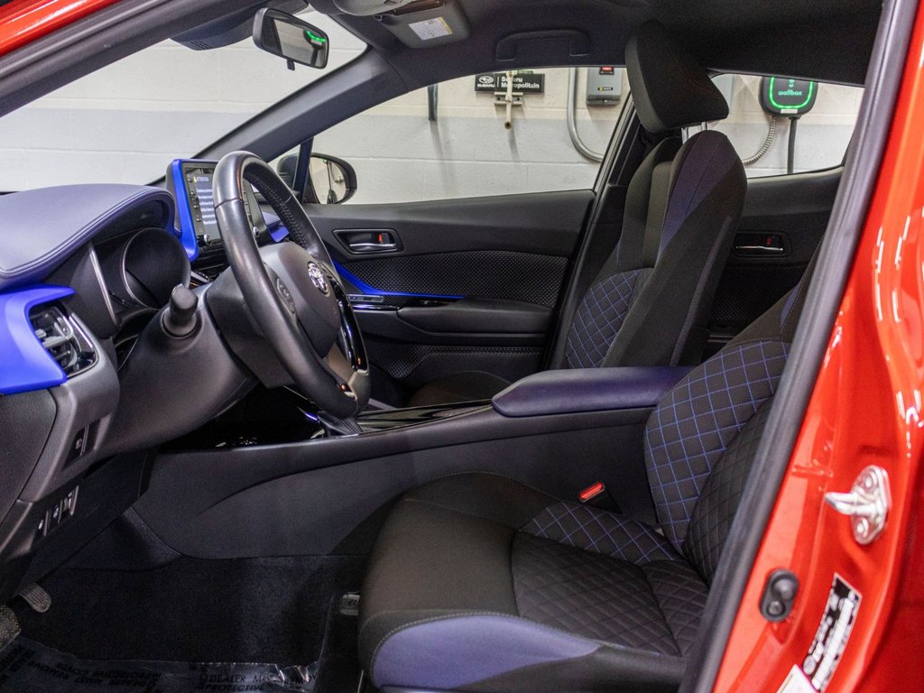 Toyota C-HR LIMITED, CUIR, BLUETOOTH, CAMERA RECUL, BAS KM 2020 à Charlemagne, Québec - 22 - w1024h768px
