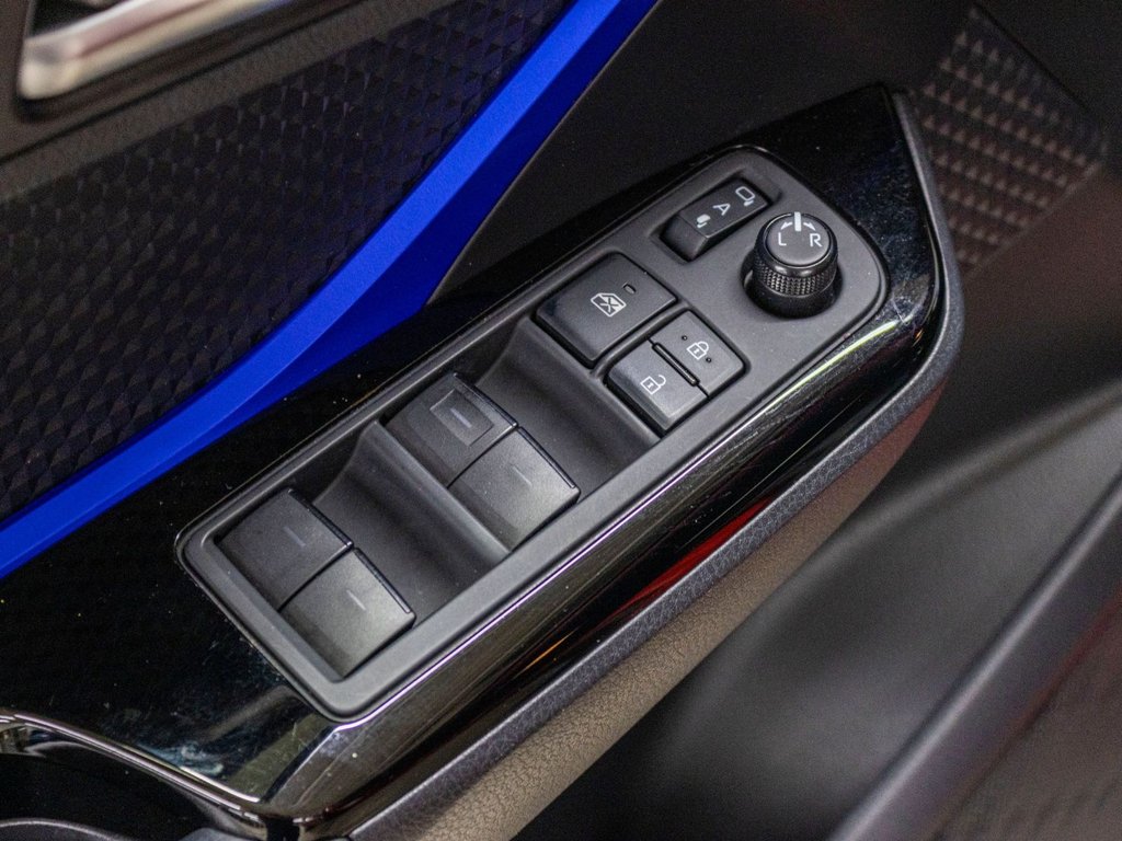 Toyota C-HR LIMITED, CUIR, BLUETOOTH, CAMERA RECUL, BAS KM 2020 à Charlemagne, Québec - 26 - w1024h768px