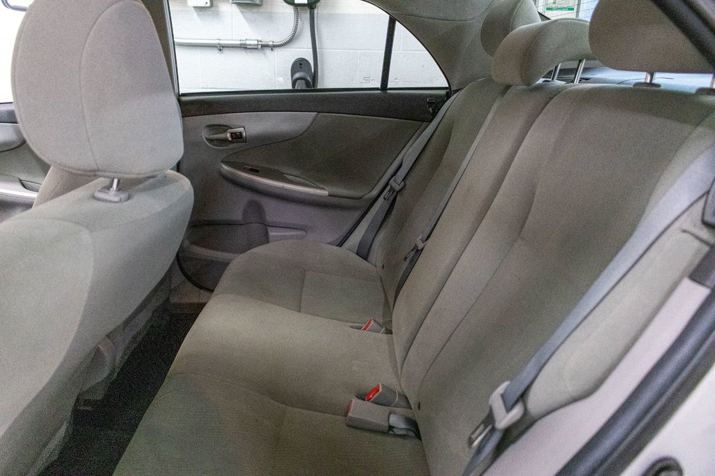 Toyota Corolla LE, BANCS CHAUFF, A/C, VIT ELEC, 1 PROP,JAMAIS ACC 2013 à Charlemagne, Québec - 27 - w1024h768px