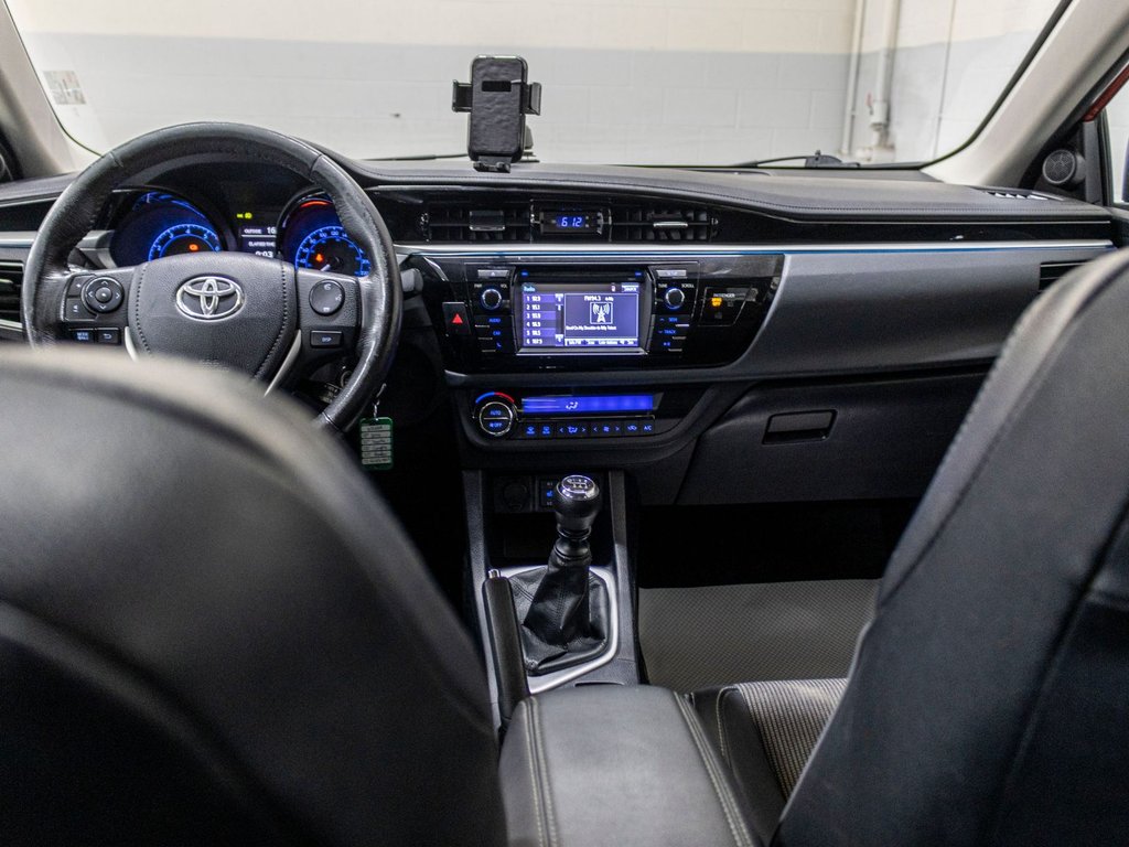 2016 Toyota Corolla S, MANUELLE, TOIT, CUIR, BARRES TOIT, CAM REC, MAG in Saint-Jérôme, Quebec - 21 - w1024h768px