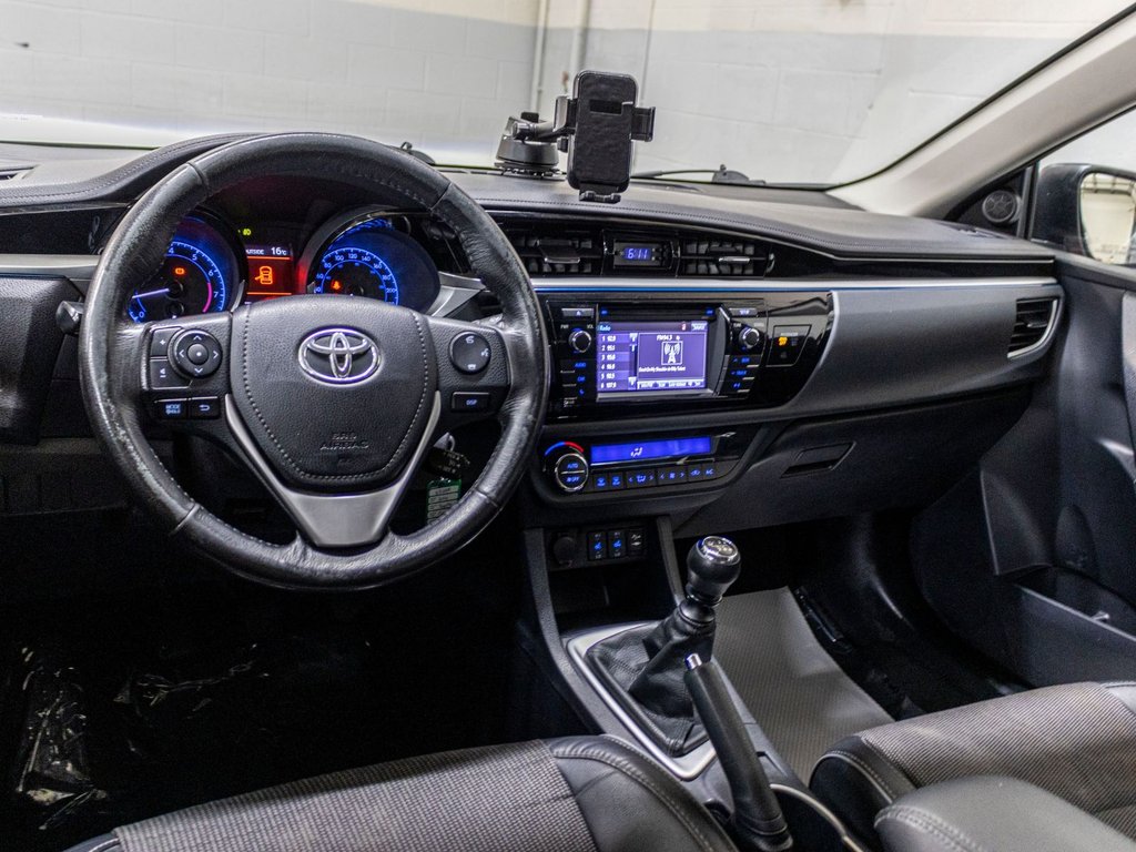 2016 Toyota Corolla S, MANUELLE, TOIT, CUIR, BARRES TOIT, CAM REC, MAG in Saint-Jérôme, Quebec - 6 - w1024h768px