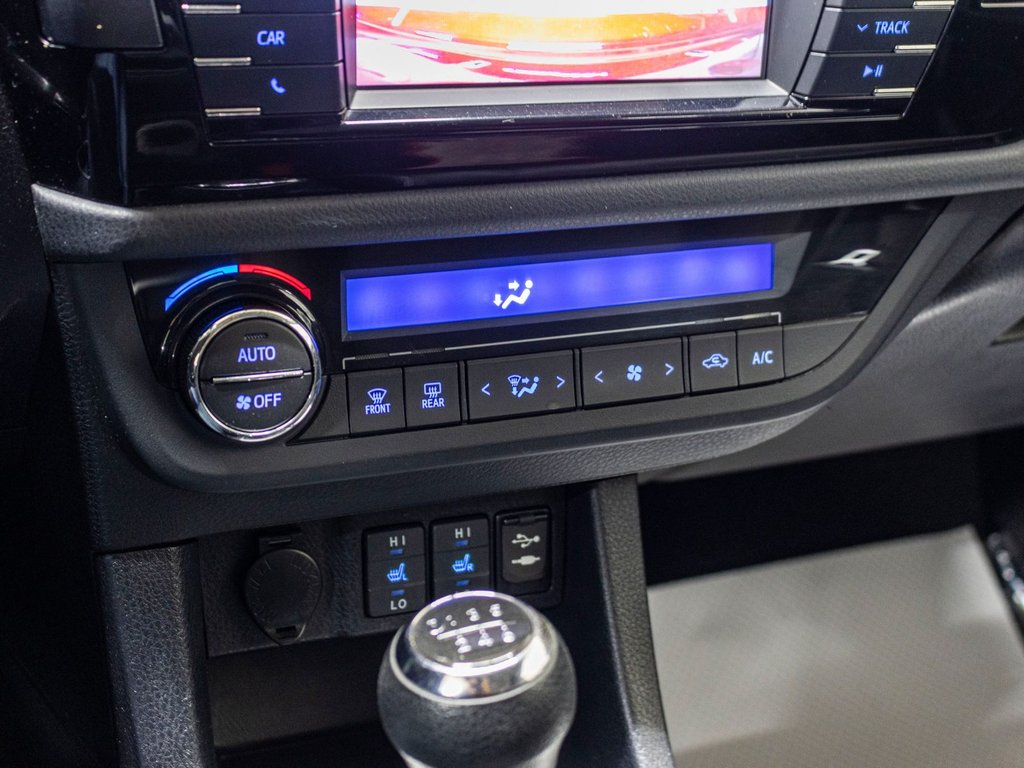 2016 Toyota Corolla S, MANUELLE, TOIT, CUIR, BARRES TOIT, CAM REC, MAG in Saint-Jérôme, Quebec - 17 - w1024h768px