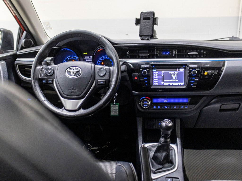2016 Toyota Corolla S, MANUELLE, TOIT, CUIR, BARRES TOIT, CAM REC, MAG in Saint-Jérôme, Quebec - 7 - w1024h768px