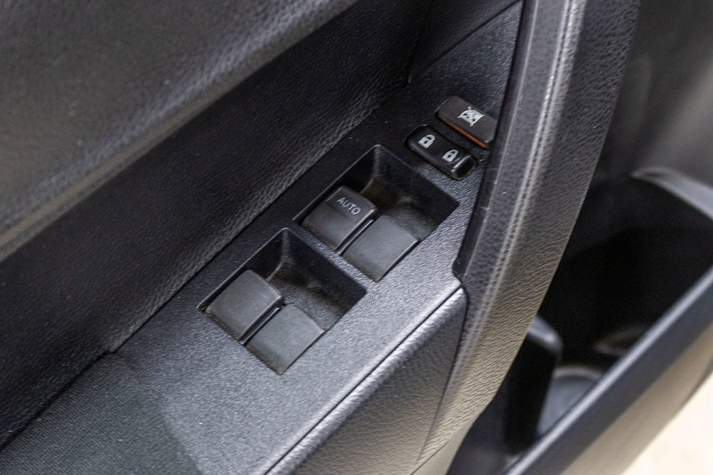 Toyota Corolla CE, PORTES ET FENETRE ELECTRIQUE, A/C, JAMAIS ACC 2017 à Saint-Jérôme, Québec - 22 - w1024h768px