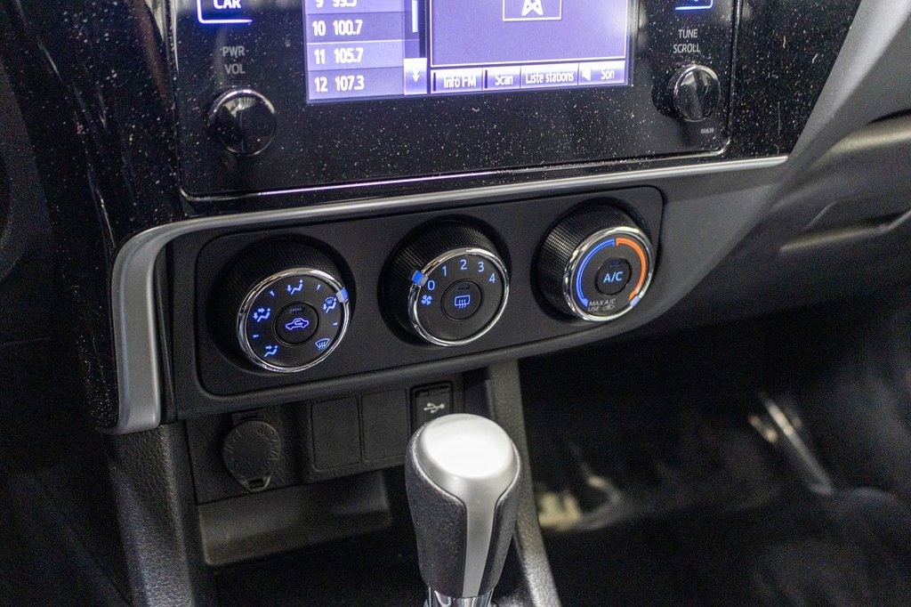 Toyota Corolla CE, PORTES ET FENETRE ELECTRIQUE, A/C, JAMAIS ACC 2017 à Saint-Jérôme, Québec - 13 - w1024h768px