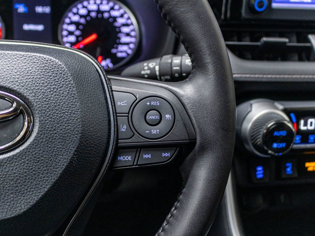 2022 Toyota RAV4 XLE XLE, TOIT, BANCS CHAUFF, CAM REC, in Charlemagne, Quebec - 11 - w1024h768px