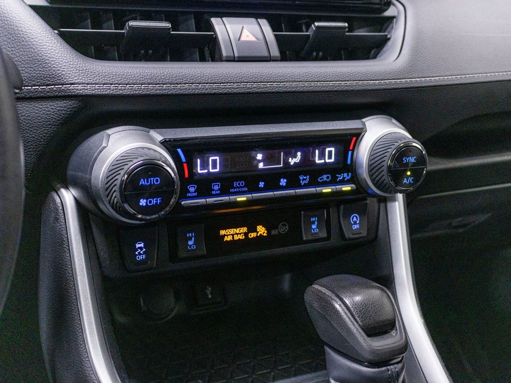 2022 Toyota RAV4 XLE XLE, TOIT, BANCS CHAUFF, CAM REC, in Charlemagne, Quebec - 13 - w1024h768px