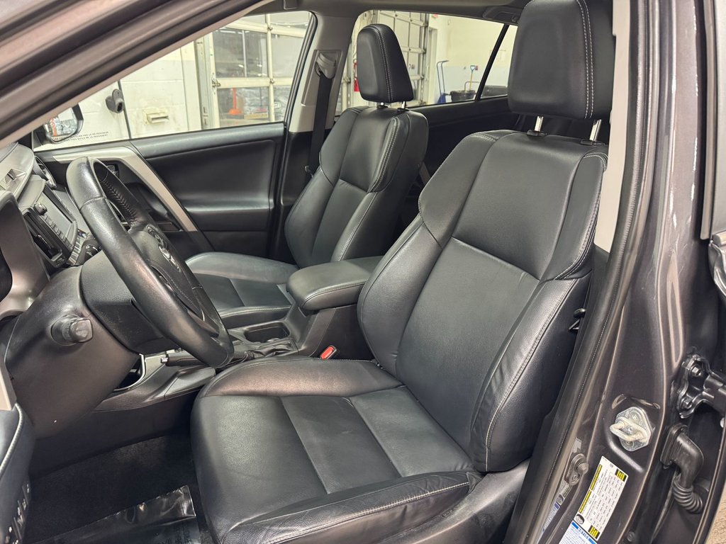 Toyota RAV4 LIMITED, TOIT, CUIR, BANCS CHAUFF, CAM, 1 PROP 2016 à Charlemagne, Québec - 11 - w1024h768px
