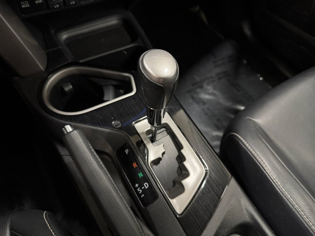 Toyota RAV4 LIMITED, TOIT, CUIR, BANCS CHAUFF, CAM, 1 PROP 2016 à Charlemagne, Québec - 19 - w1024h768px