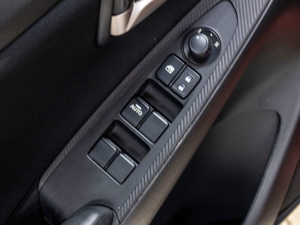 2020 Toyota Yaris Hatchback LE, A/C, PORTES ET FENETRES ELECTRIQUE, BLUETOOTH in Saint-Jérôme, Quebec - 26 - w1024h768px
