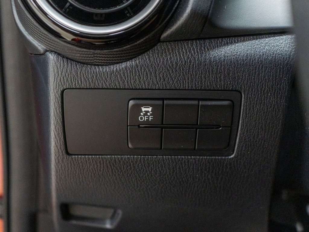 2020 Toyota Yaris Hatchback LE, A/C, PORTES ET FENETRES ELECTRIQUE, BLUETOOTH in Saint-Jérôme, Quebec - 20 - w1024h768px
